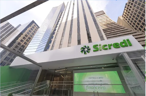 SICREDI: Entre os 10 maiores bancos, segundo a Época Negócios