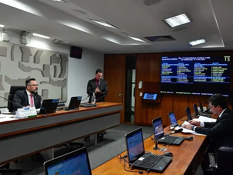 legislativo 15 08 2024
