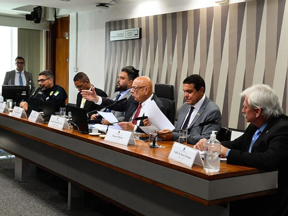 legislativo 02 04 2025
