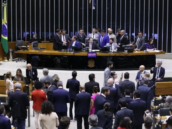 legislativo 03 04 2025