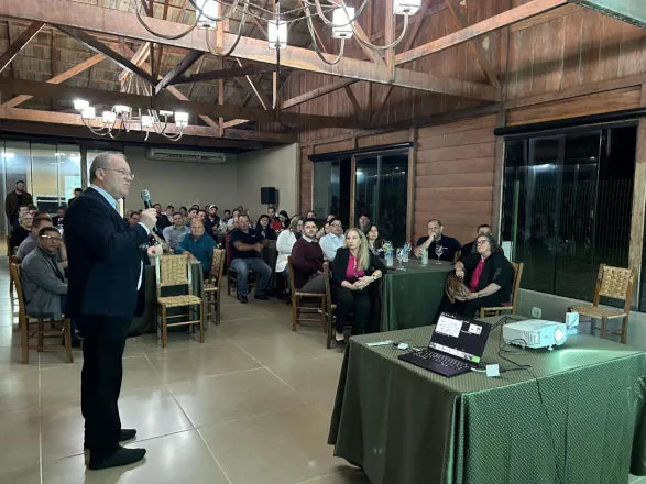 Sicredi Vale do Piquiri Abcd PR/SP reforça transparência em reuniões com lideranças locais