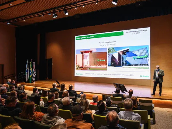 Sicredi Dexis reúne associados para prestar contas do semestre