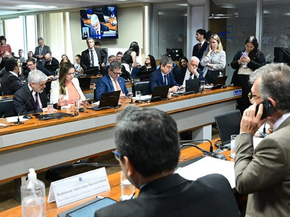 legislativo 21 10 2025