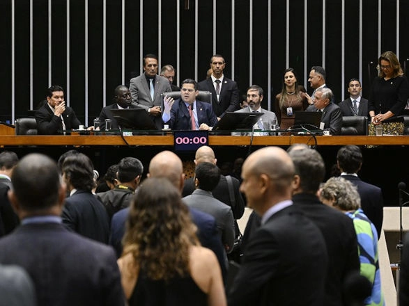 legislativo 31 10 2025