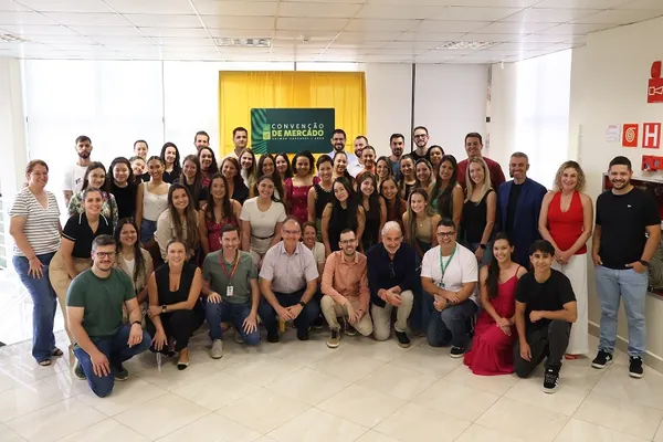 Unimed Cascavel transforma propósito em movimento de vendas na Convenção de Mercado 2026