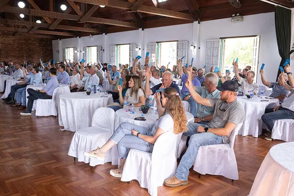 Resultado líquido de R$ 287,5 milhões marca novo recorde da Castrolanda pelo 2º ano consecutivo