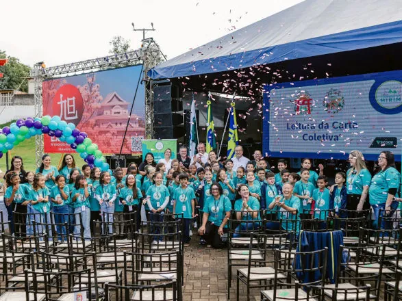Sicoob Ouro Verde constitui duas cooperativas mirins em Assaí durante a 79ª Expoasa