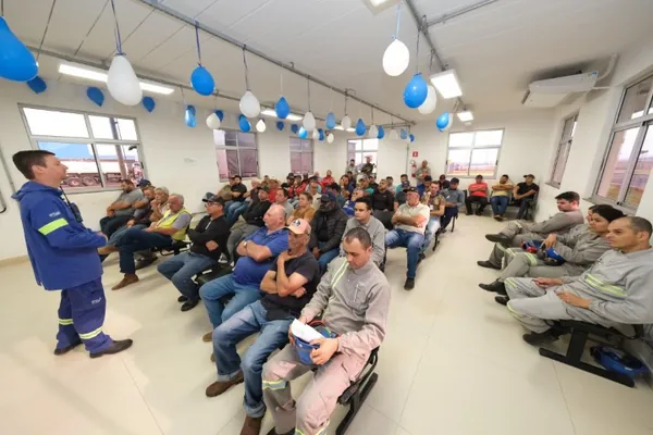 C.Vale promove treinamento para motoristas da esmagadora de soja