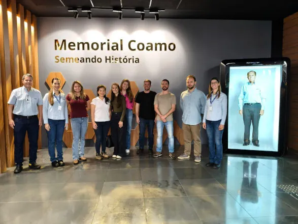 Visita institucional fortalece parceria entre Coamo e IAT Londrina