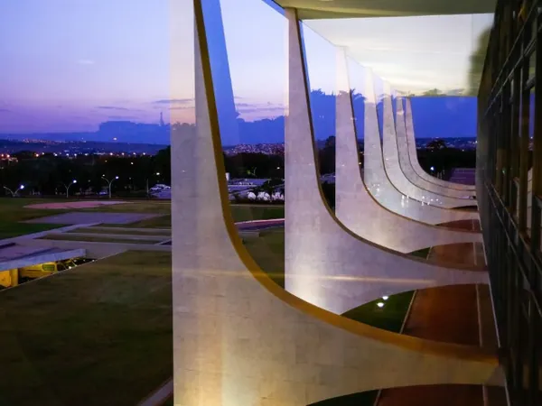 Governo Federal envia ao Congresso projeto de lei pelo fim da escala 6x1