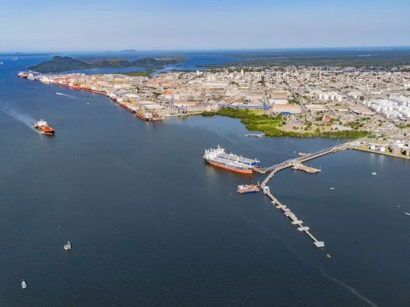 Porto de Paranaguá concentra 70% das exportações brasileiras de óleo de soja no 1º trimestre