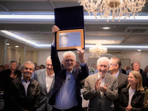Sistema Ocepar prestigia homenagem a Norberto Ortigara