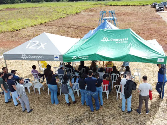 Coprossel contribui com conhecimento técnico durante XI Semana Acadêmica de Agronomia da UFFS