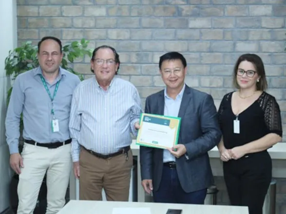 Unimed Paraná entrega selo de manutenção ao HGU de Maringá