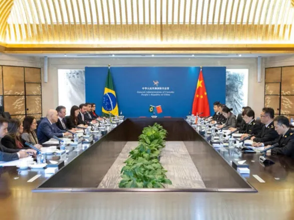 Brasil e China reforçam parceria estratégica e avançam em protocolo para exportação de miúdos suínos